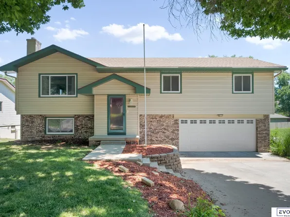 13007 S 29th Pl, Bellevue, NE 68123