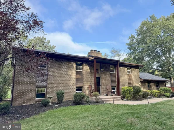 4065 Lee Ln, White Plains, MD 20695