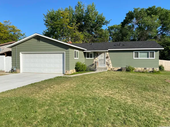 590 Wildwood Way, Susanville, CA 96130