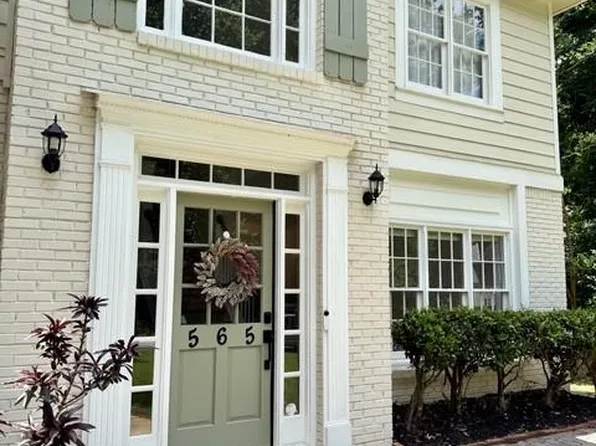 565 Fortune Ridge Rd, Stone Mountain, GA 30087