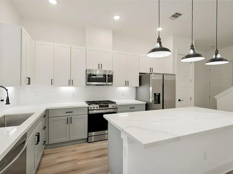 412 Neyland St #C — Photo 10
