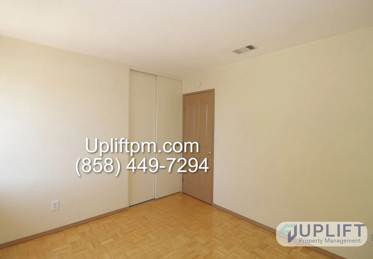 4 bed, 2.0 bath, 1404 sqft, $4,400 — Photo 4