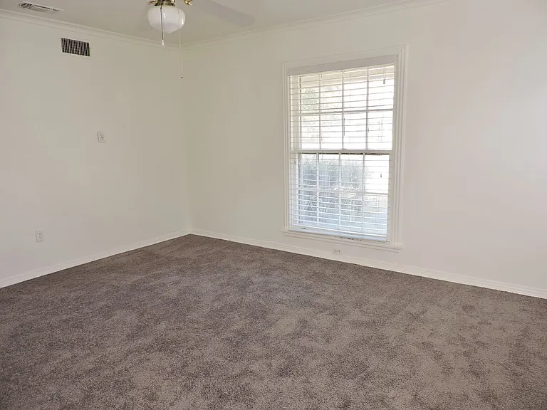 3425 Westcliff Rd S — Photo 13