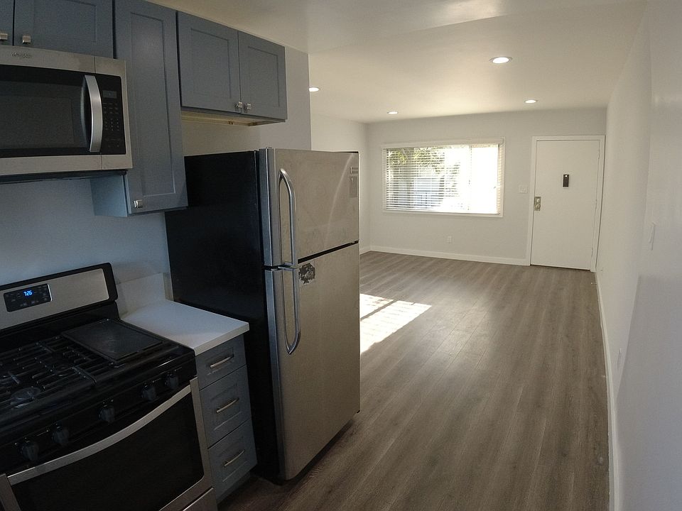 1st image of 2727 Abbot Kinney Blvd #19