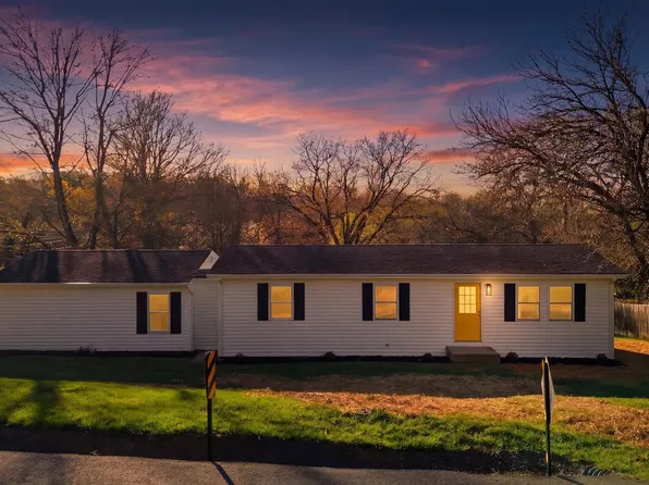 39 Nightingale Ln, Shepherdstown, WV 25443