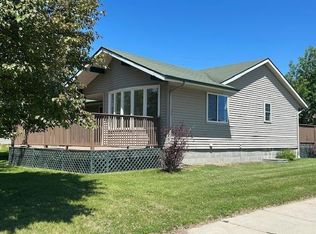 504 NW 8th Ave, Grand Rapids, MN 55744