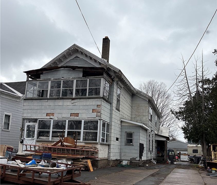 1st image of 718 N Madison St