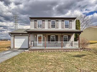 128 April Ln, Lititz, PA 17543