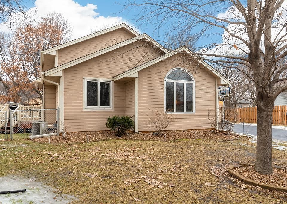 1st image of 5024 Aspen Dr