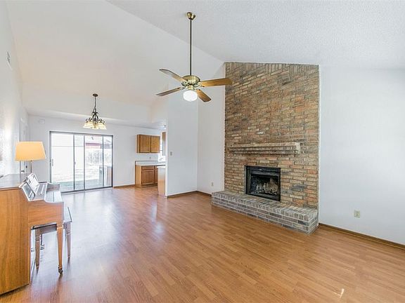 2nd image of 4661 Bracken Dr