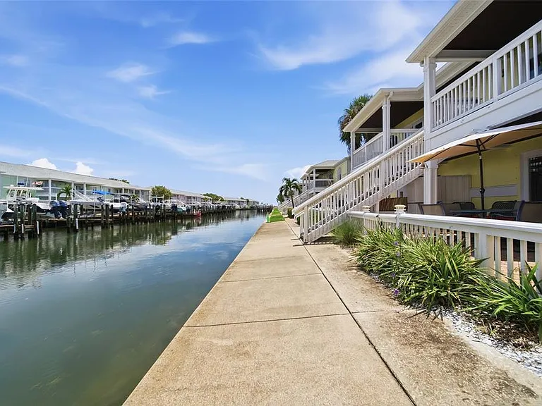 5092 Beach Dr SE #A — Photo 35