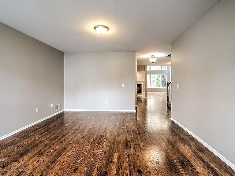 2902 Jockey Hollow Dr — Photo 4