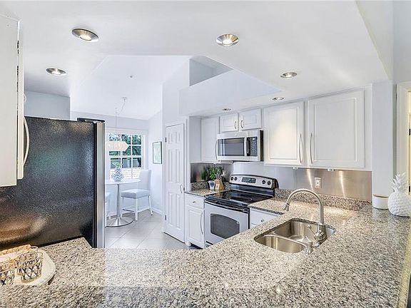 4th image of 13630 Worthington WAY #1811