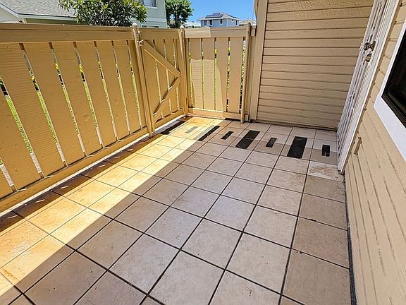 4th image of 91-1040 Kaiau Ave #12D