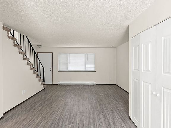 4th image of 213 SE 192nd Ave #102