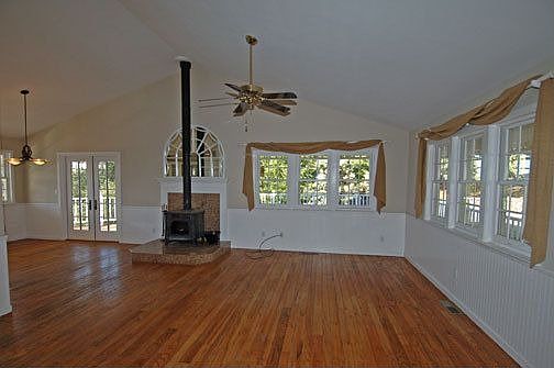 4th image of 9195 Hoberg Dr S