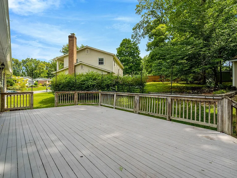 6717 Reynard Dr — Photo 50