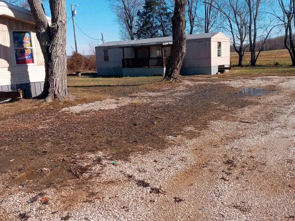 224 Ore Mines Rd, Owingsville, KY 40360