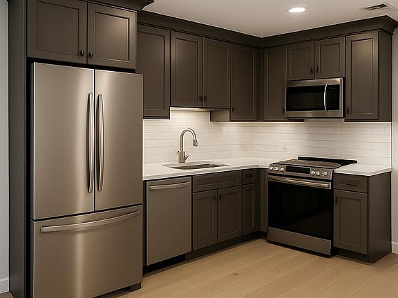 3rd image of 530 E Park Ave #C