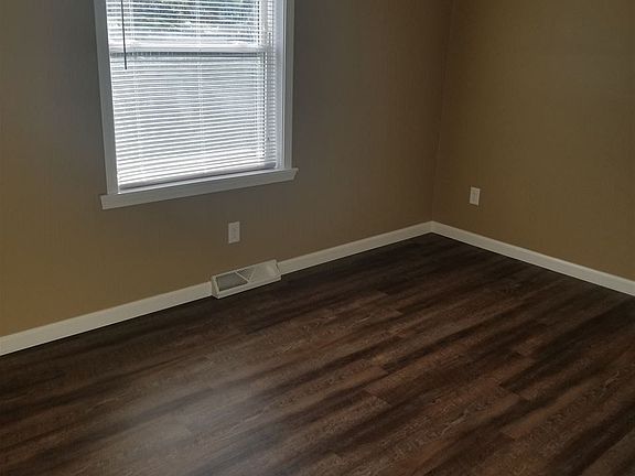 5th image of 2661 Marywood Dr