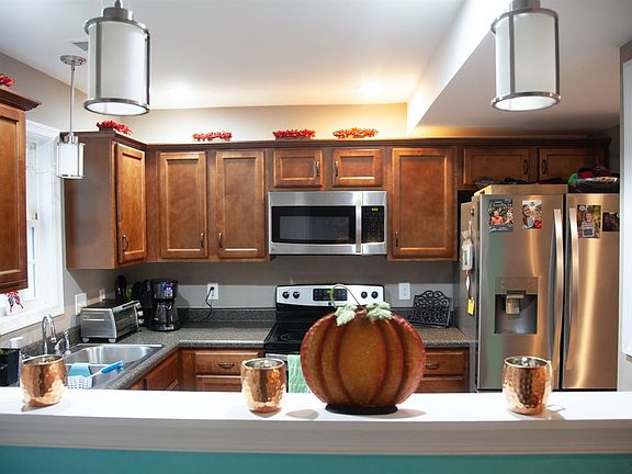 5th image of 204 Bonterra Pl