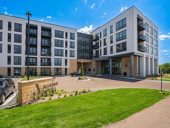 Start living a life less ordinary at Aspire at CityPlace.