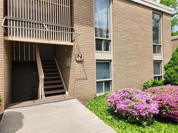 6640 Chaffee Ct APT N-3, Brecksville, OH 44141