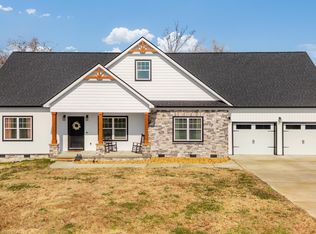 9425 Bayview Rd, Soddy Daisy, TN 37379