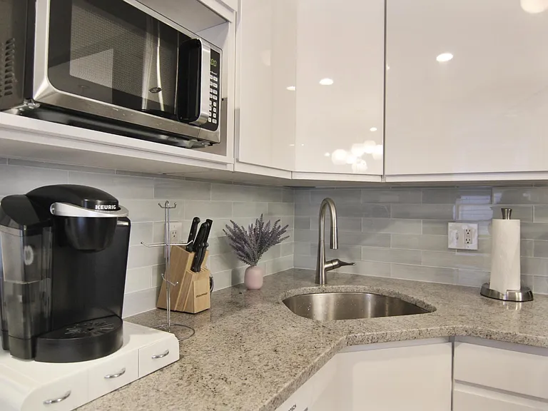3613 Warren St — Photo 3
