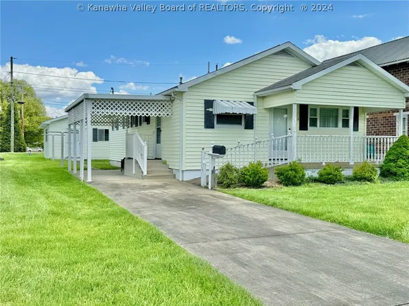 1115 Race St, Ravenswood, WV 26164