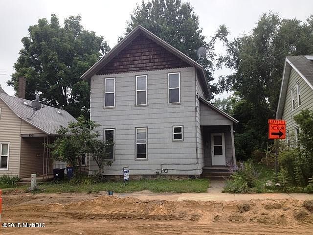 1st image of 448 Leonard St NE