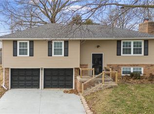 812 Allcutt Ave, Bonner Springs, KS 66012