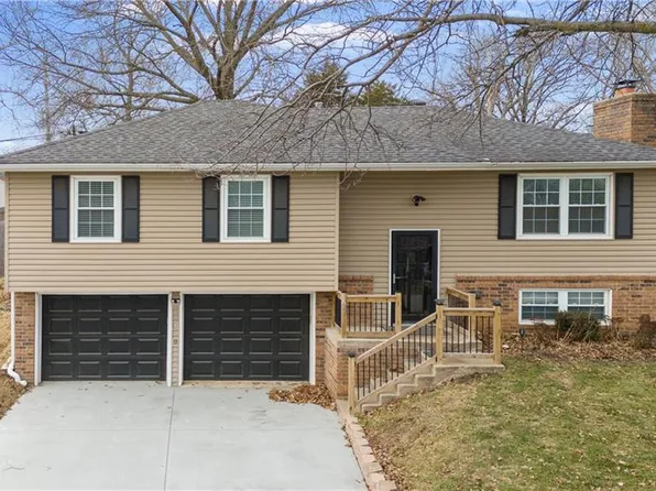 812 Allcutt Ave, Bonner Springs, KS 66012