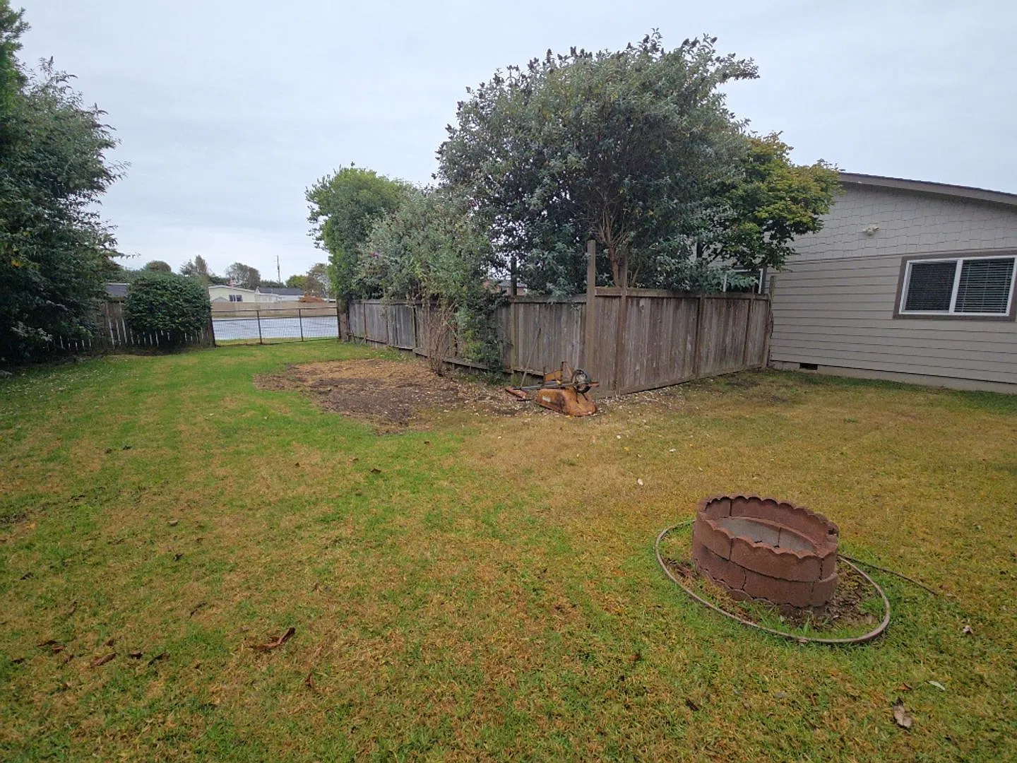 1655 - 1659 Fischer Ave. PRM: Andrew  — Photo 2