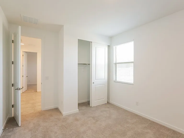 17484 W Sunnyslope Ln — Photo 12