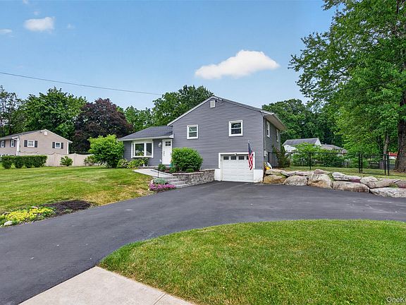 3rd image of 9 Arbor Drive