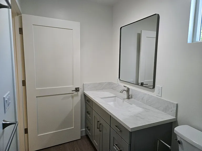 9309 Encino Ave — Photo 11