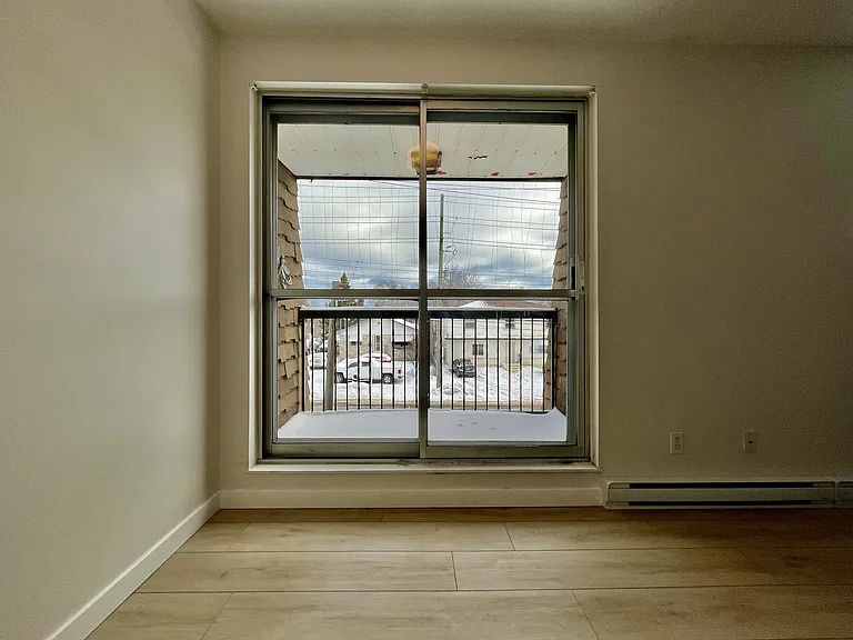 306 Balsam St #20 — Photo 4