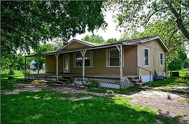 1st image of 304 N Milam Ave