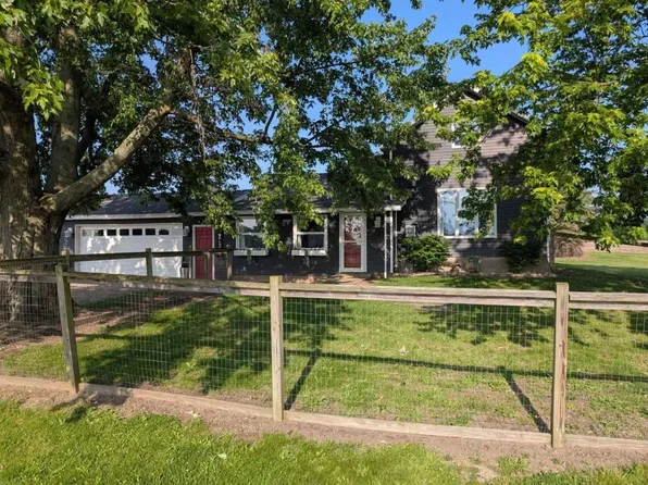 8691 N Ionia Rd, Vermontville, MI 49096