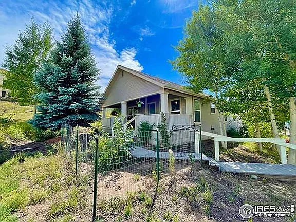 133 E Grand Ave — Photo 31