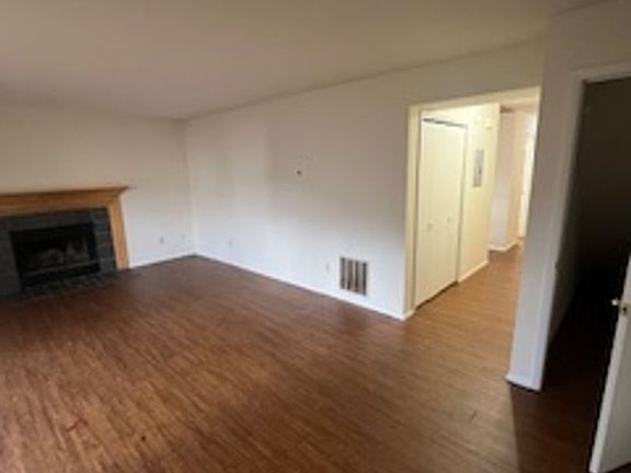 5th image of 718 W 17th St #0