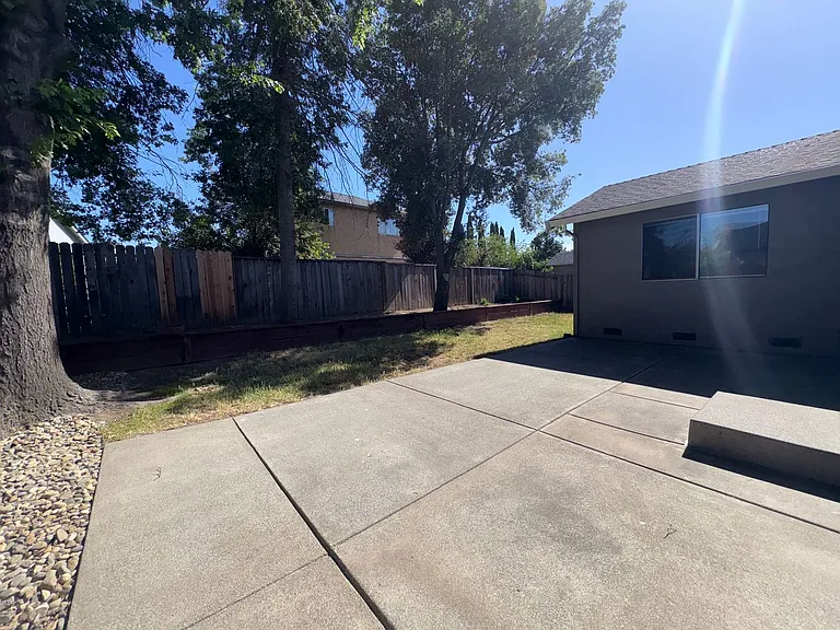 1006 Longspur Dr — Photo 19