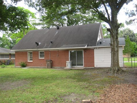 2nd image of 3606 Heritage Dr N