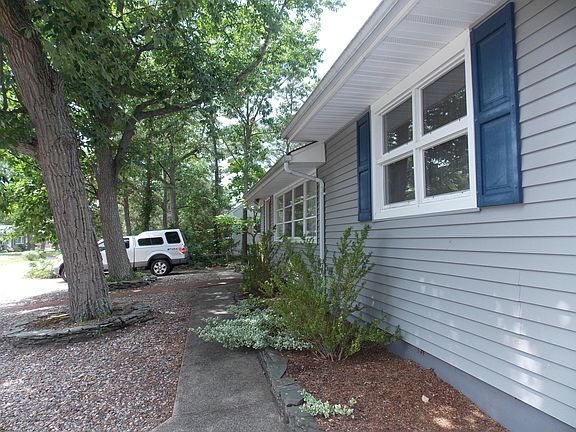 3rd image of 414 Lincoln Ave