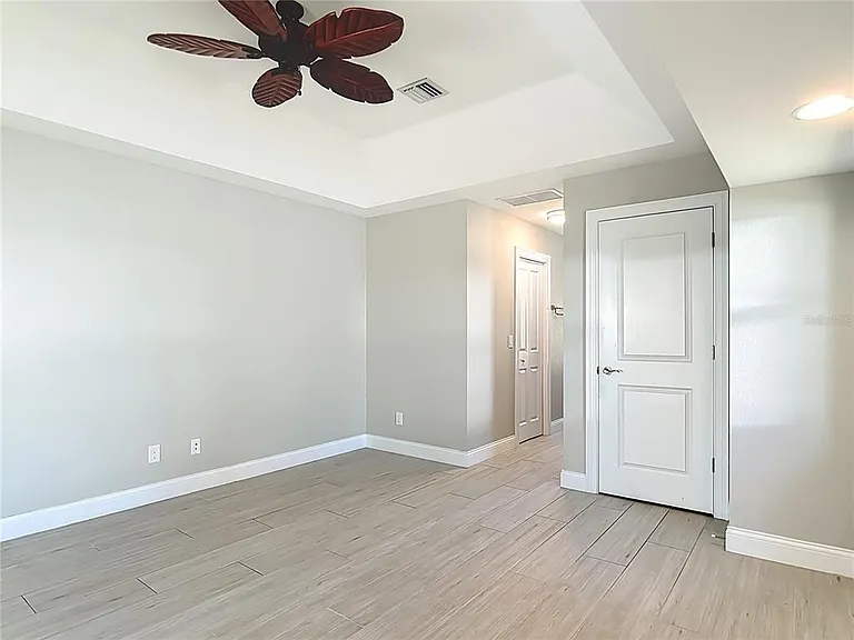 540 Alabama Ave — Photo 44