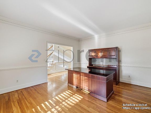 5th image of 2862 Clary Hill Dr NE
