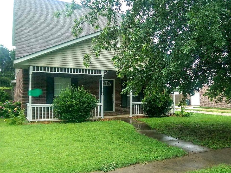 1st image of 1130 N Heritage Ave