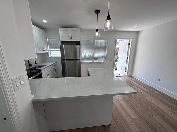 4th image of 4609 Bougainvilla Dr #1