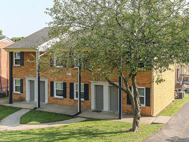 Cross Keys & Woodridge Exterior